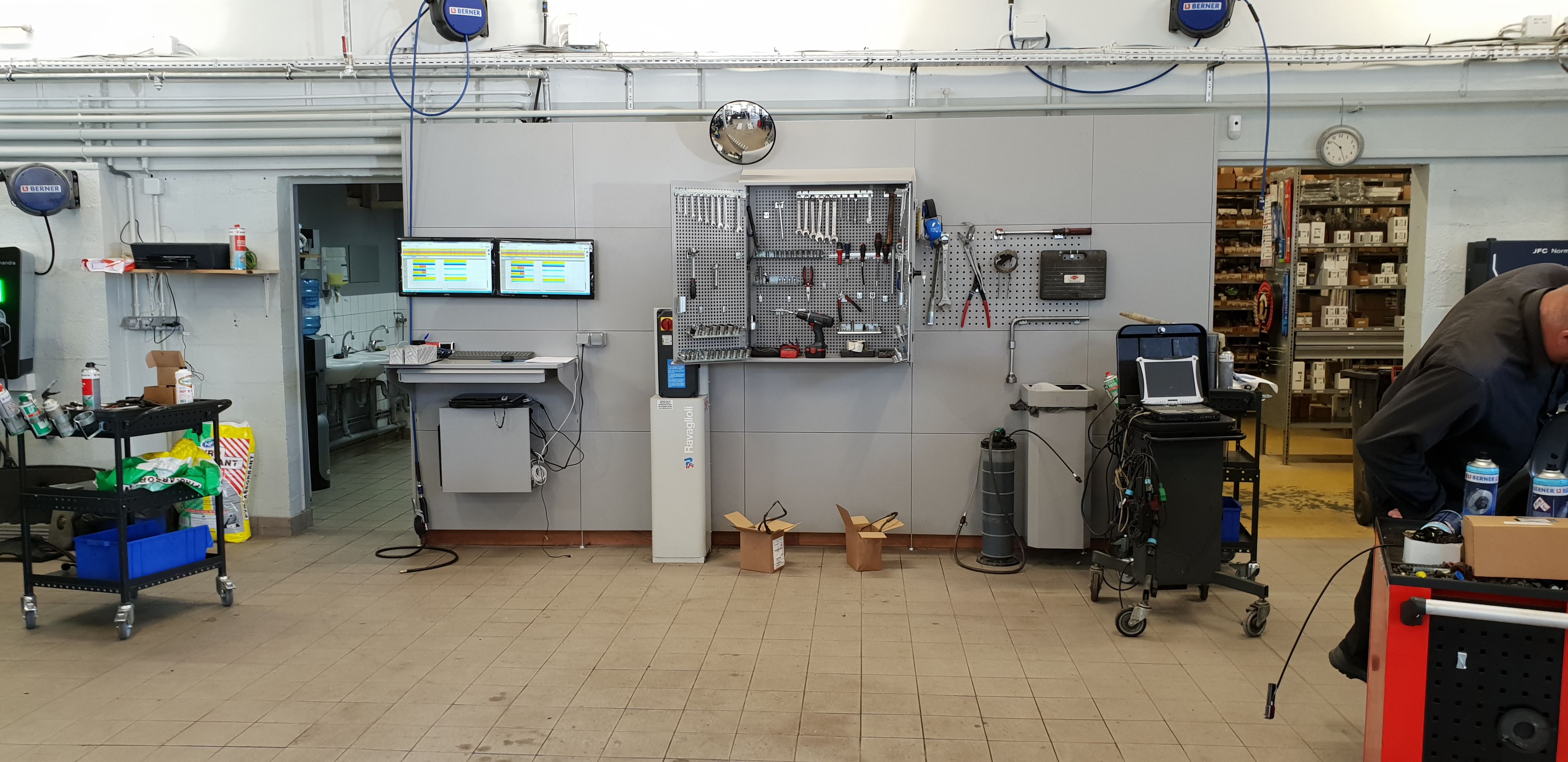 contenu/references/Concession automobile/06lisieux/20180810_102428.jpg